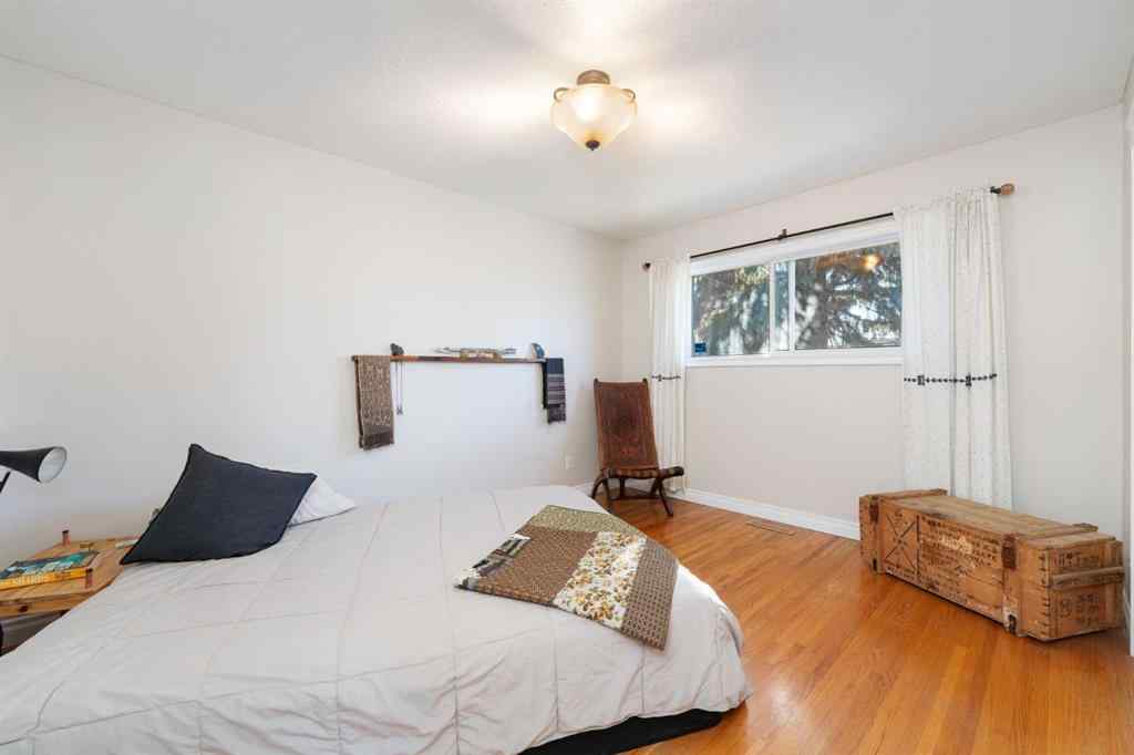 MLS® A2267786 - 1043 32 Avenue NW in Cambrian Heights Calgary, Residential