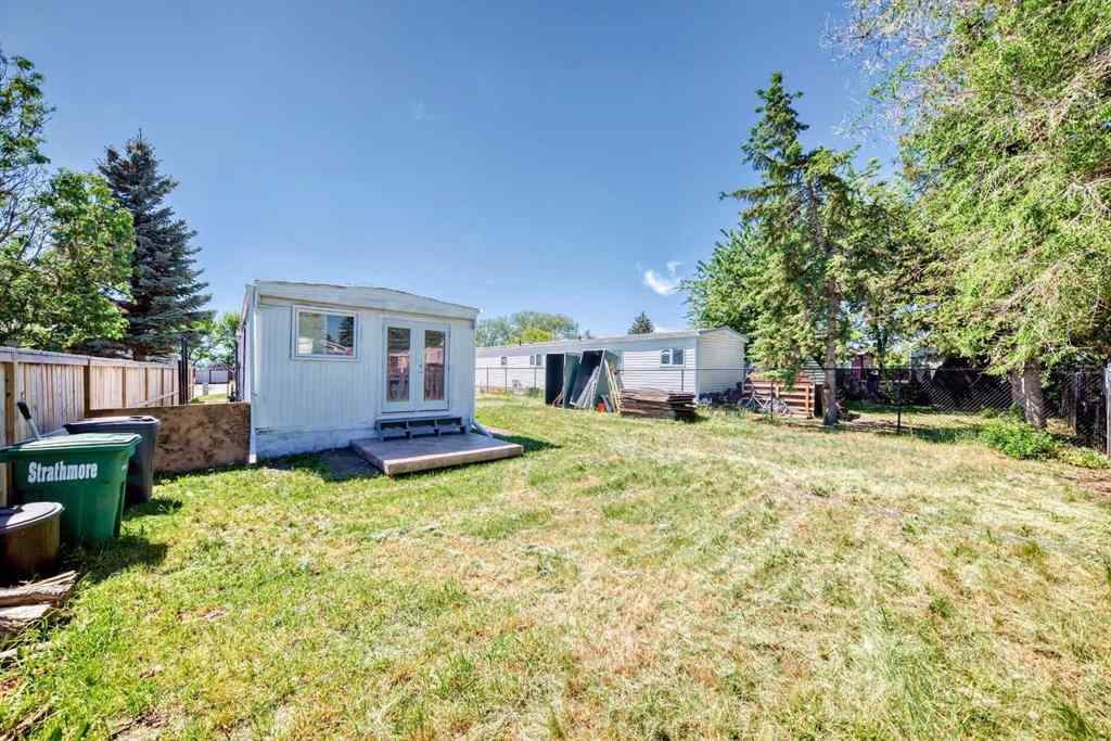 MLS® A2267788 - 817 Bayview Road  in Brentwood_Strathmore Strathmore, Residential