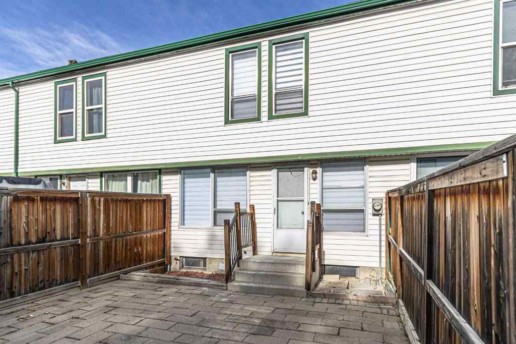 MLS® A2267790 - Unit #39 100 Pennsylvania Road SE in Penbrooke Meadows Calgary, Residential
