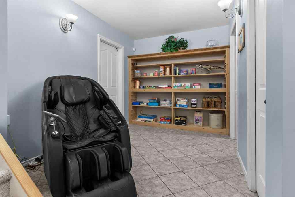 MLS® A2267791 - 73 Cumberland Drive NW in Cambrian Heights Calgary, Residential