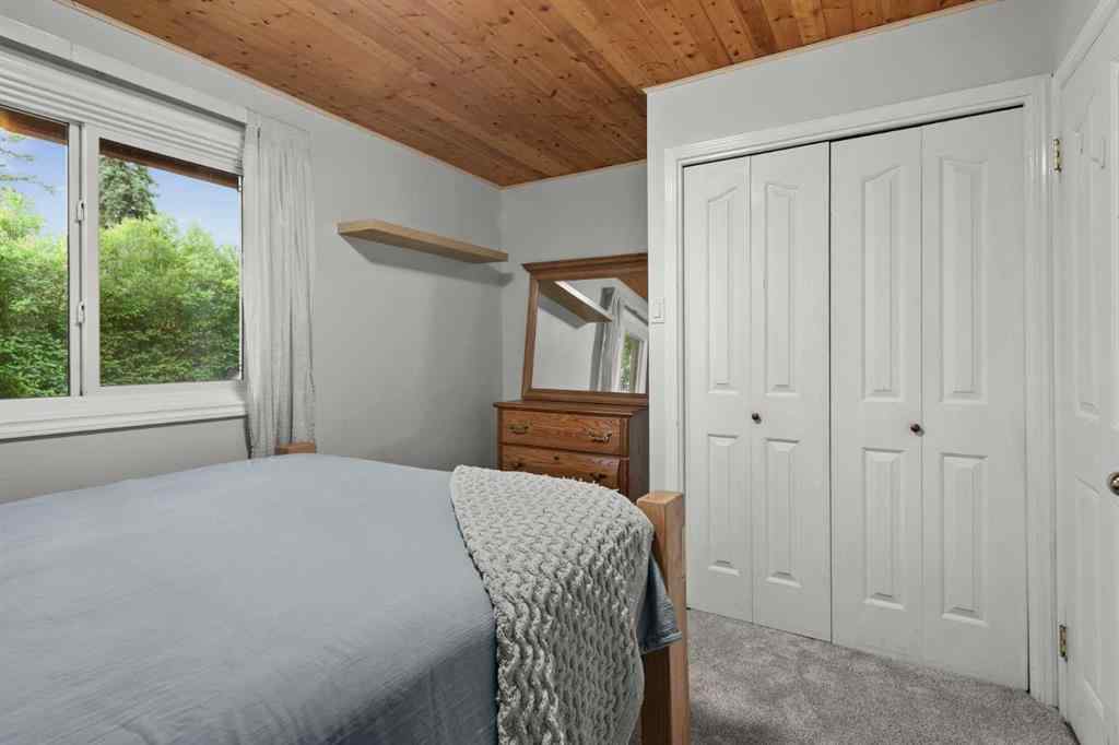 MLS® A2267791 - 73 Cumberland Drive NW in Cambrian Heights Calgary, Residential