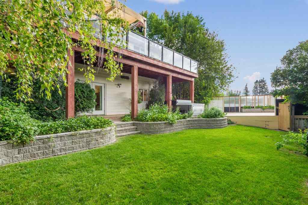 MLS® A2267791 - 73 Cumberland Drive NW in Cambrian Heights Calgary, Residential