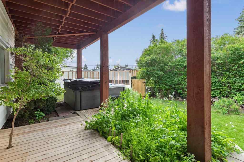 MLS® A2267791 - 73 Cumberland Drive NW in Cambrian Heights Calgary, Residential