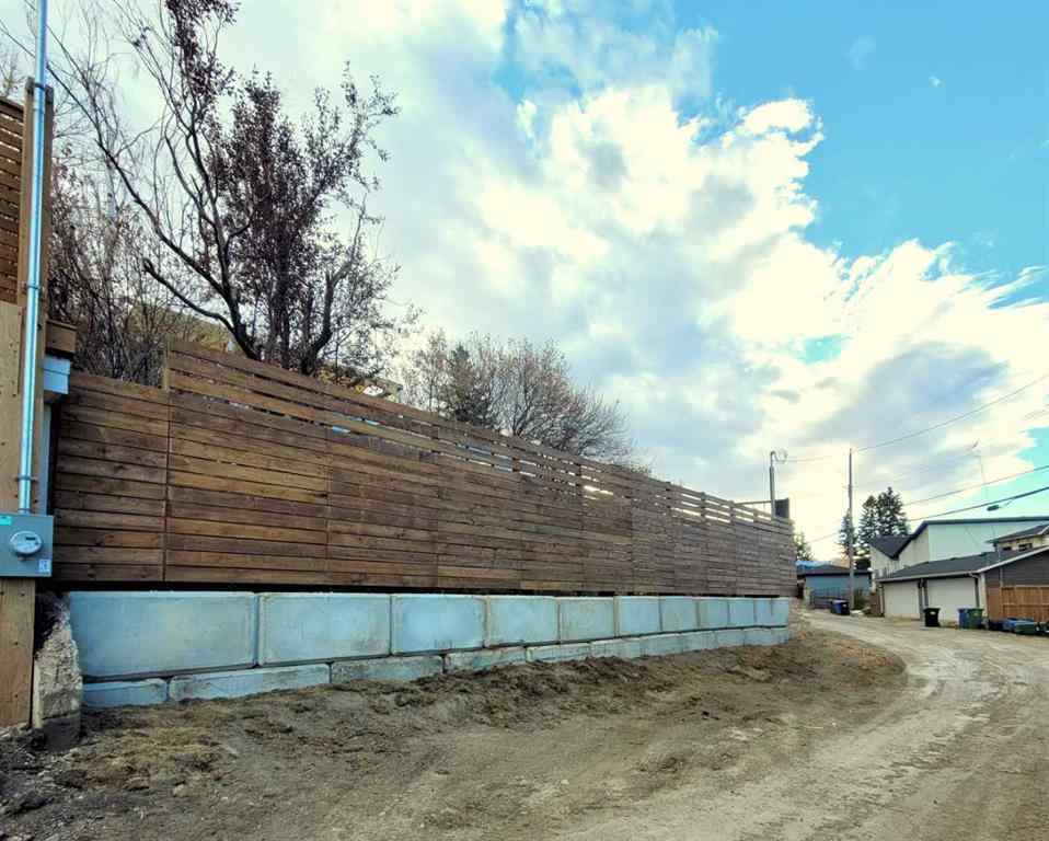 MLS® A2267791 - 73 Cumberland Drive NW in Cambrian Heights Calgary, Residential