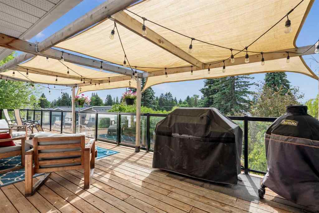 MLS® A2267791 - 73 Cumberland Drive NW in Cambrian Heights Calgary, Residential