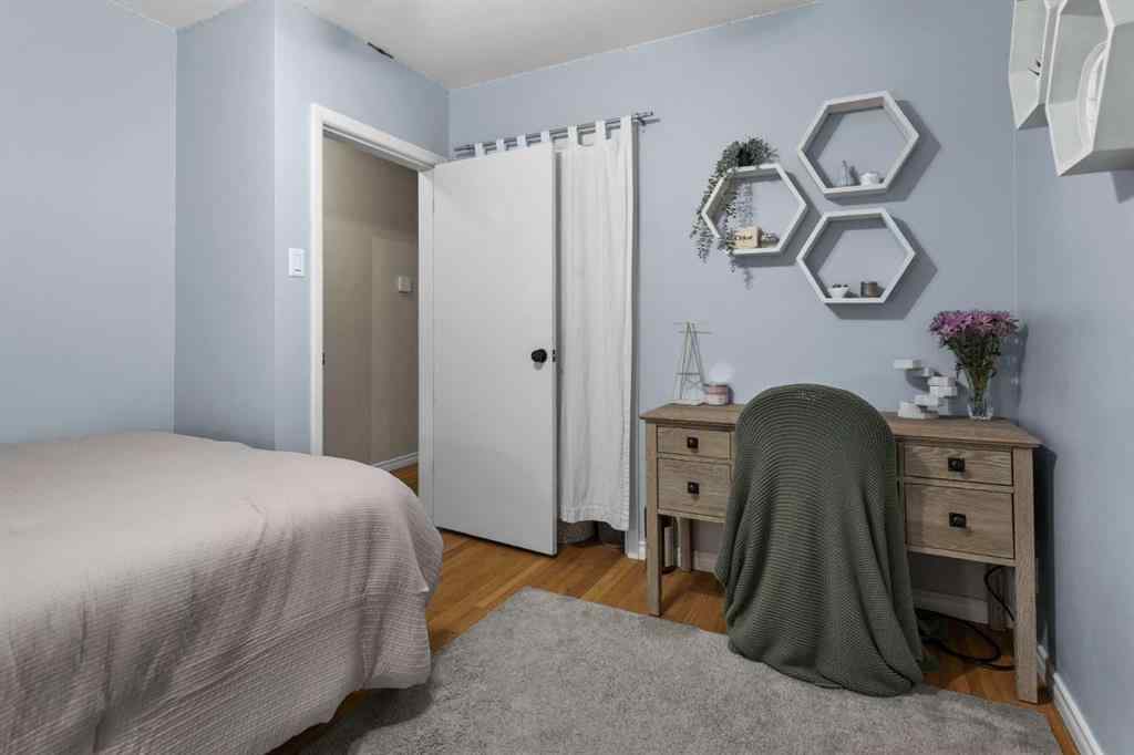 MLS® A2267791 - 73 Cumberland Drive NW in Cambrian Heights Calgary, Residential