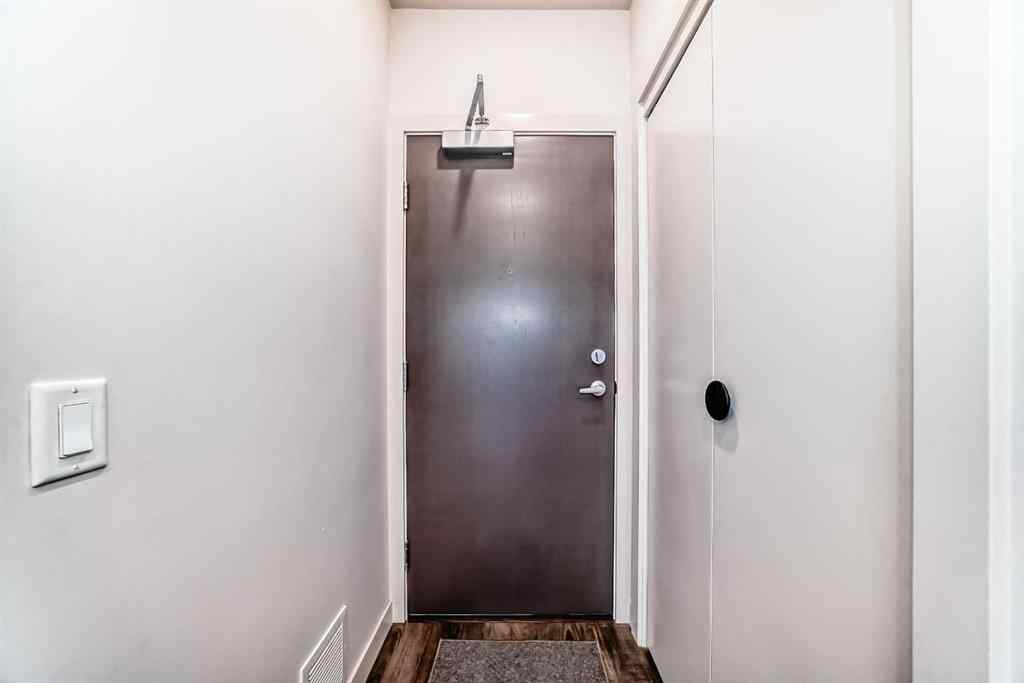 MLS® A2267793 - Unit #406 1107 Gladstone Road NW in Hillhurst Calgary, Residential