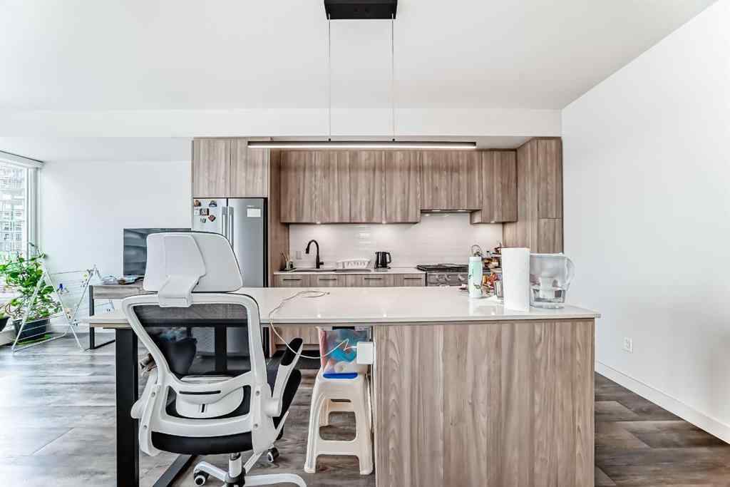 MLS® A2267793 - Unit #406 1107 Gladstone Road NW in Hillhurst Calgary, Residential