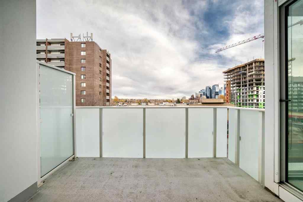 MLS® A2267793 - Unit #406 1107 Gladstone Road NW in Hillhurst Calgary, Residential