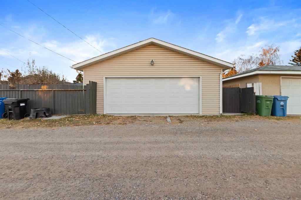 MLS® A2267797 - 127 pensville Road SE in Penbrooke Meadows Calgary, Residential