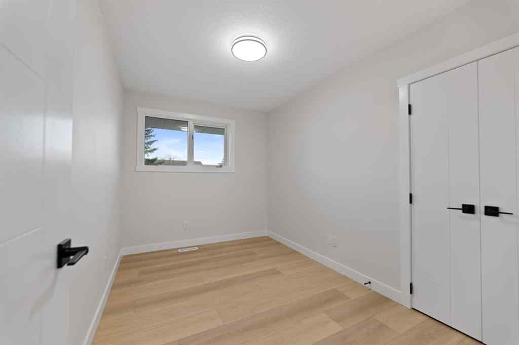 MLS® A2267797 - 127 pensville Road SE in Penbrooke Meadows Calgary, Residential