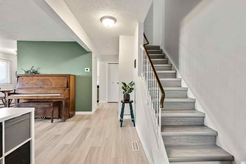 MLS® A2267798 - Unit #1 6412 4 Street NE in Thorncliffe Calgary, Residential