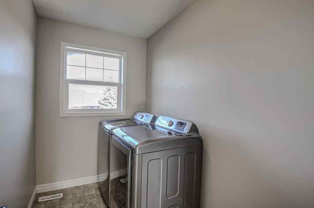 MLS® A2267801 - 40 Prestwick Manor SE in McKenzie Towne Calgary, Residential