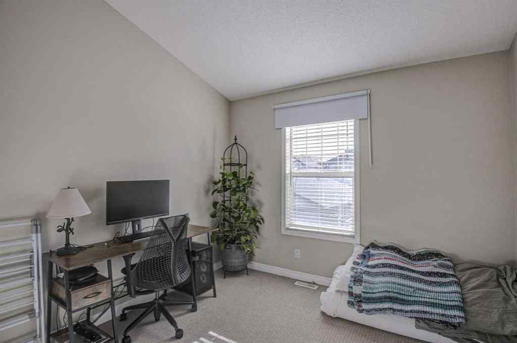 MLS® A2267801 - 40 Prestwick Manor SE in McKenzie Towne Calgary, Residential