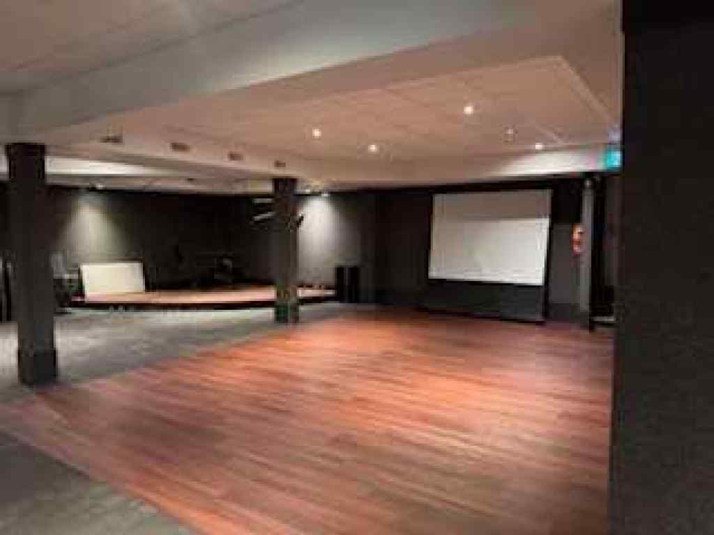 MLS® A2267803 - 1405 8 Avenue SE in Inglewood Calgary, Commercial