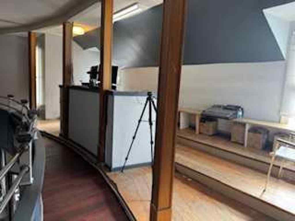 MLS® A2267803 - 1405 8 Avenue SE in Inglewood Calgary, Commercial