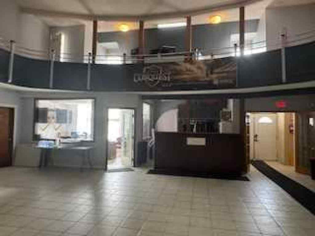 MLS® A2267803 - 1405 8 Avenue SE in Inglewood Calgary, Commercial