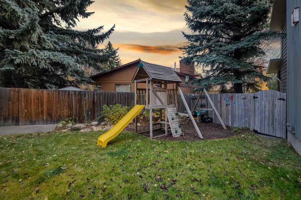 MLS® A2267808 - 19 Deermoss Place SE in Deer Run Calgary, Residential
