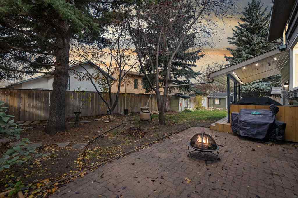 MLS® A2267808 - 19 Deermoss Place SE in Deer Run Calgary, Residential