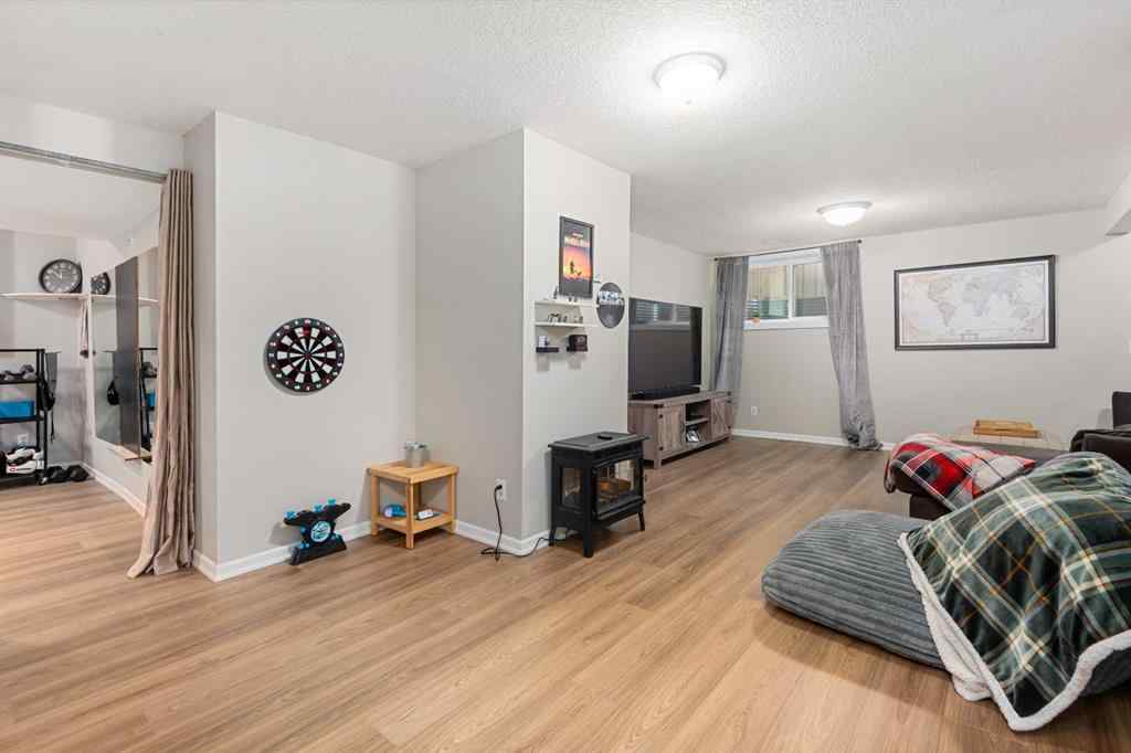MLS® A2267808 - 19 Deermoss Place SE in Deer Run Calgary, Residential
