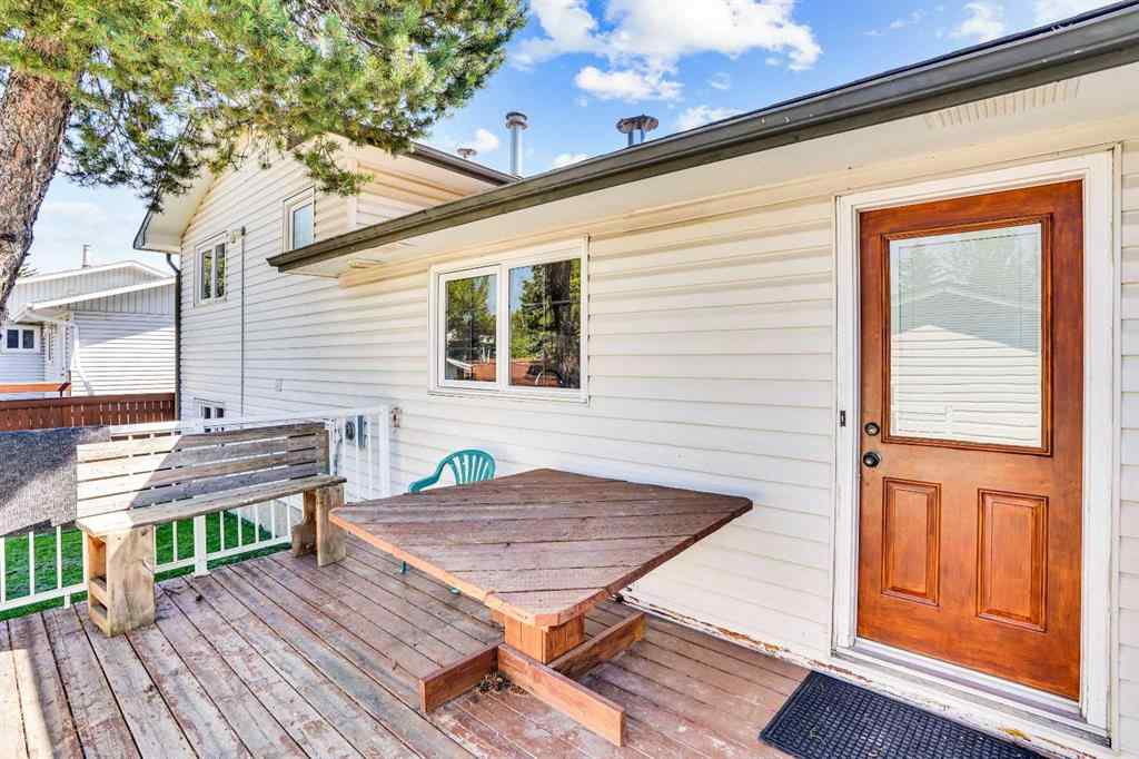 MLS® A2267810 - 524 Whitehorn Way NE in Whitehorn Calgary, Residential