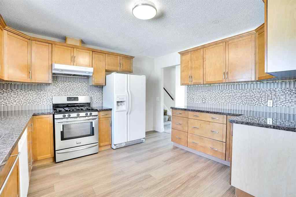 MLS® A2267810 - 524 Whitehorn Way NE in Whitehorn Calgary, Residential