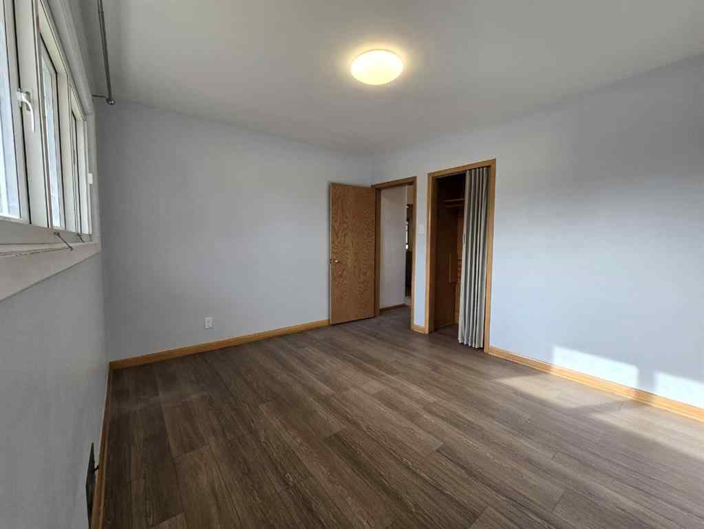 MLS® A2267816 - 91 Holly Street NW in Highwood Calgary, Residential