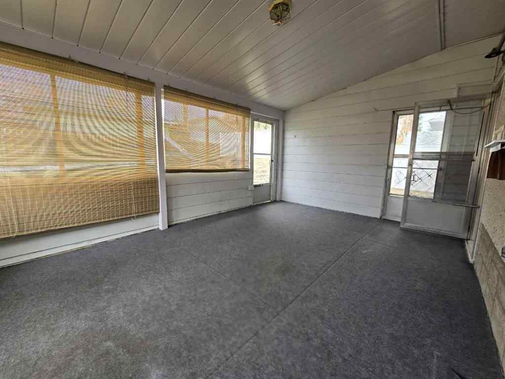 MLS® A2267816 - 91 Holly Street NW in Highwood Calgary, Residential