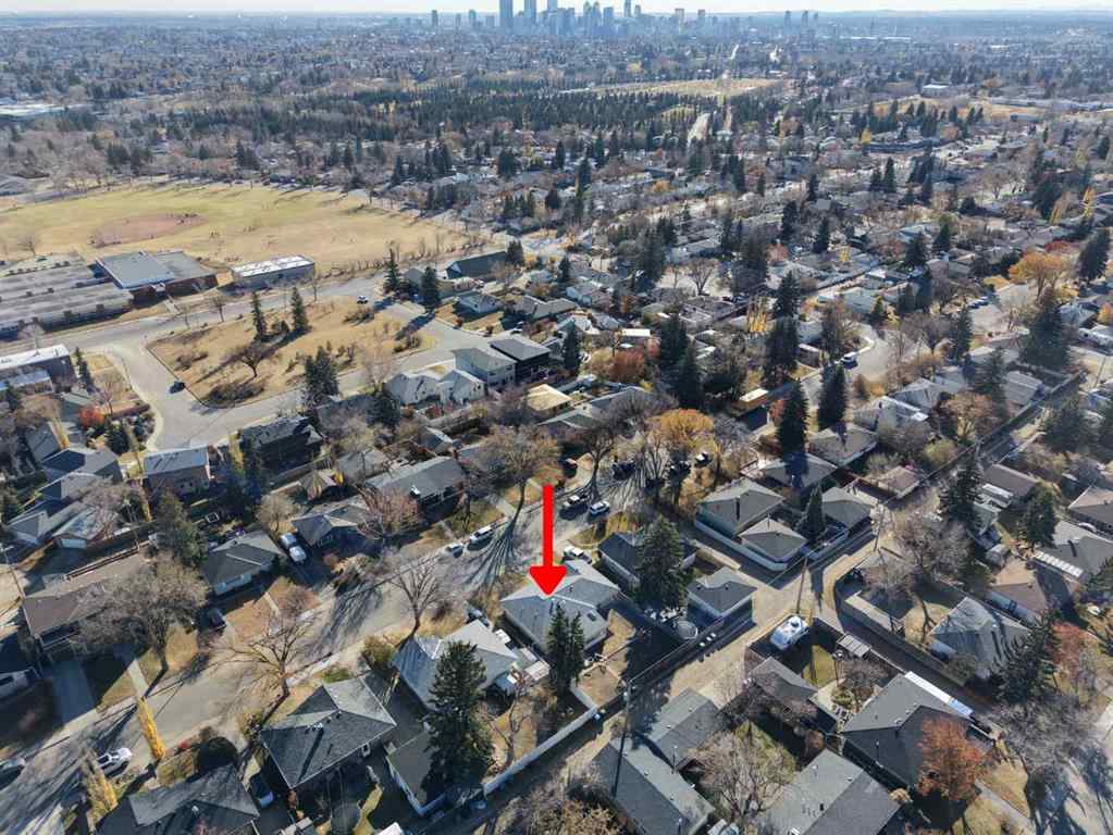 MLS® A2267816 - 91 Holly Street NW in Highwood Calgary, Residential