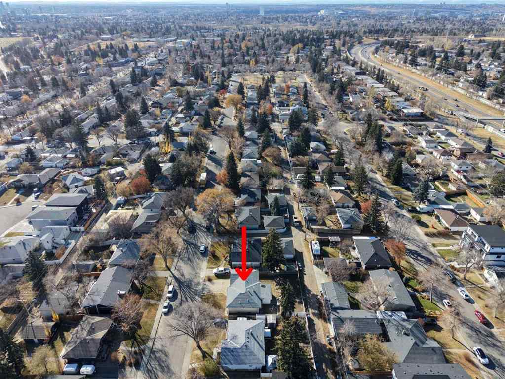 MLS® A2267816 - 91 Holly Street NW in Highwood Calgary, Residential