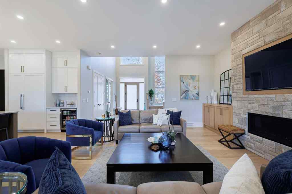 MLS® A2267818 - 319 42 Street SW in Wildwood Calgary, Residential