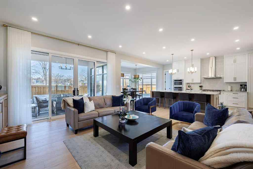 MLS® A2267818 - 319 42 Street SW in Wildwood Calgary, Residential