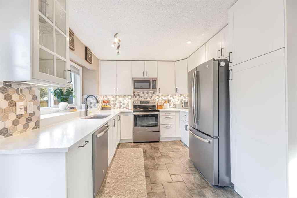 MLS® A2267819 - 291 Mckerrell Way SE in McKenzie Lake Calgary, Residential