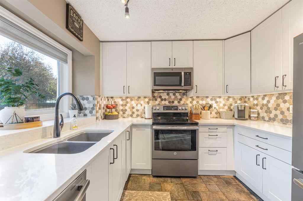 MLS® A2267819 - 291 Mckerrell Way SE in McKenzie Lake Calgary, Residential