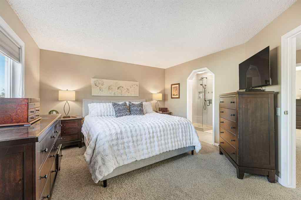 MLS® A2267819 - 291 Mckerrell Way SE in McKenzie Lake Calgary, Residential