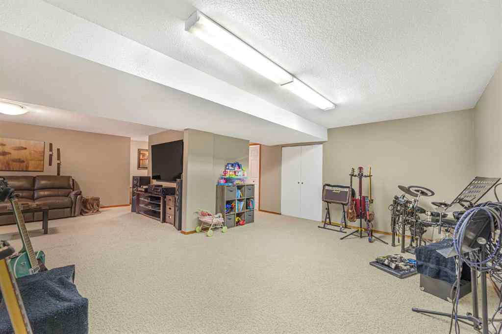 MLS® A2267819 - 291 Mckerrell Way SE in McKenzie Lake Calgary, Residential