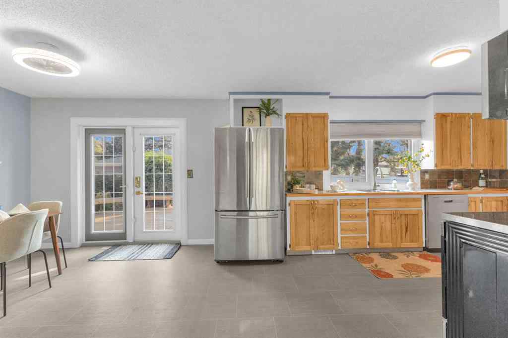 MLS® A2267820 - 3965 38A Avenue  in Eastview Red Deer, Residential