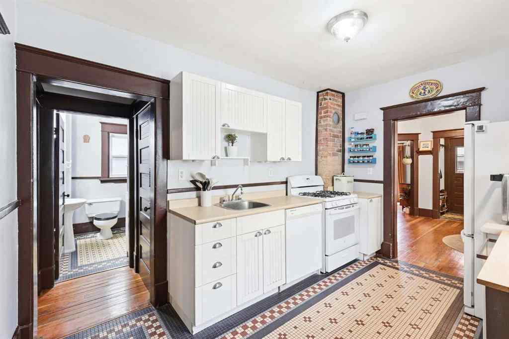 MLS® A2267824 - 216 9 Street NE in Bridgeland/Riverside Calgary, Residential