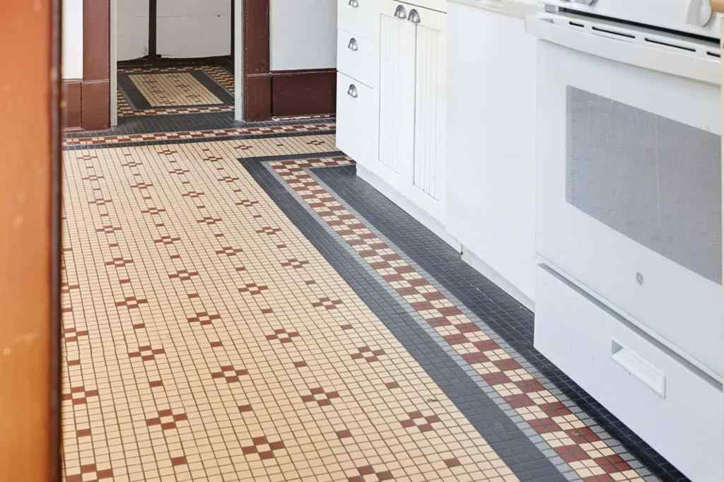 MLS® A2267824 - 216 9 Street NE in Bridgeland/Riverside Calgary, Residential