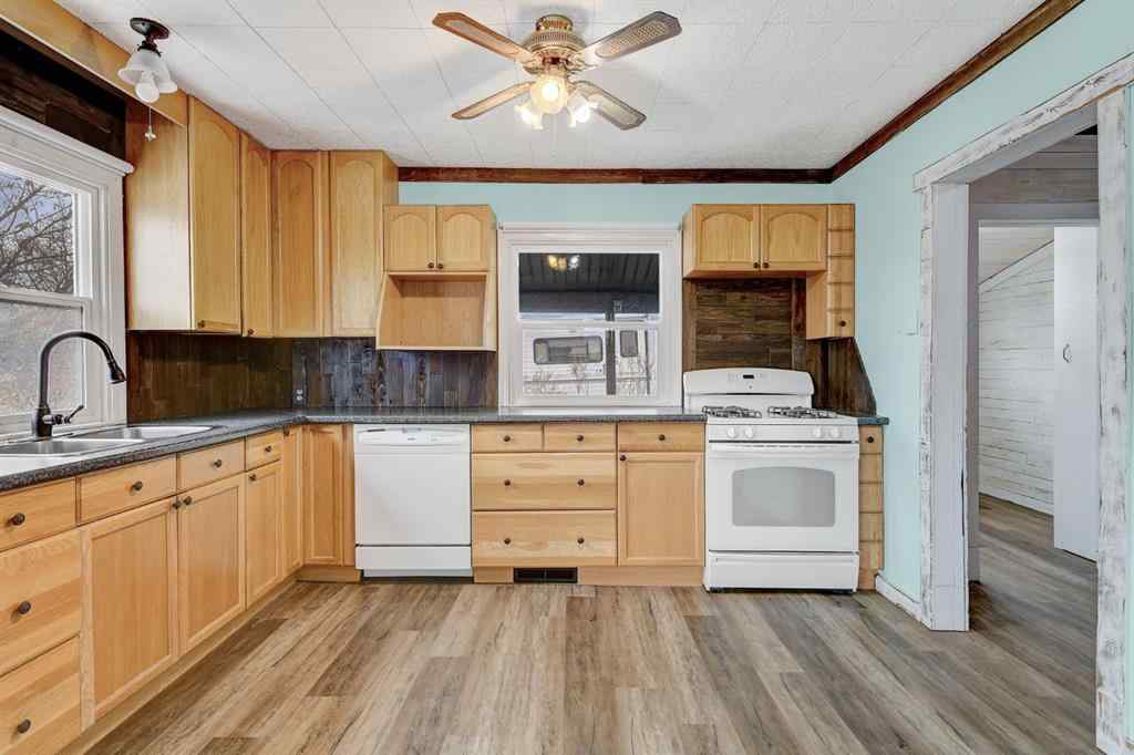 MLS® A2267825 - 9902 99 Avenue  in NONE La Glace, Residential