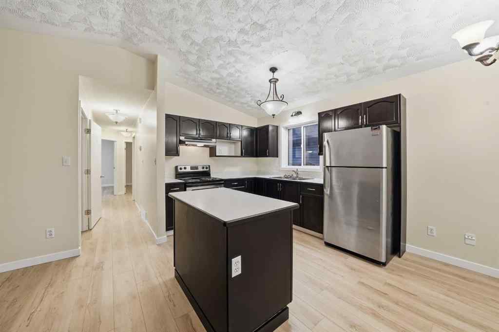 MLS&reg; # A2267826 - 4706 43 Street  in Palo Sylvan Lake, Residential Open Houses