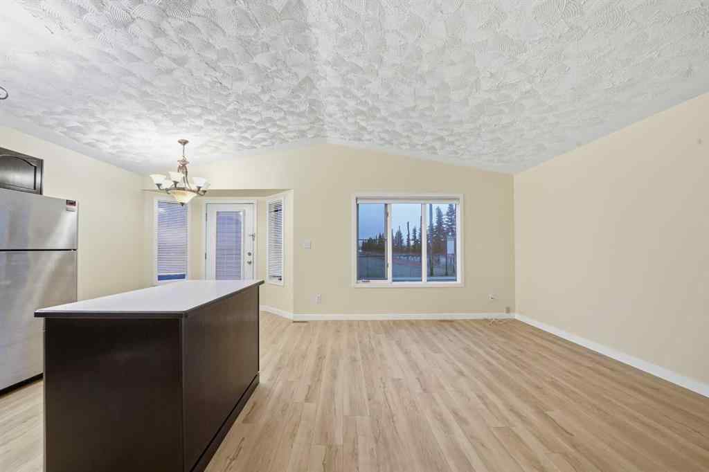 MLS&reg; # A2267826 - 4706 43 Street  in Palo Sylvan Lake, Residential Open Houses