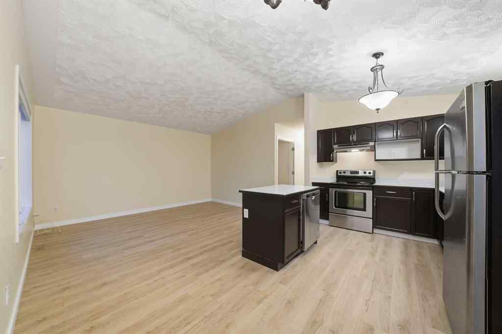 MLS&reg; # A2267826 - 4706 43 Street  in Palo Sylvan Lake, Residential Open Houses