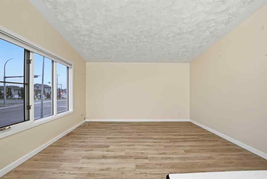 MLS&reg; # A2267826 - 4706 43 Street  in Palo Sylvan Lake, Residential Open Houses