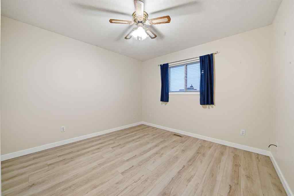 MLS&reg; # A2267826 - 4706 43 Street  in Palo Sylvan Lake, Residential Open Houses