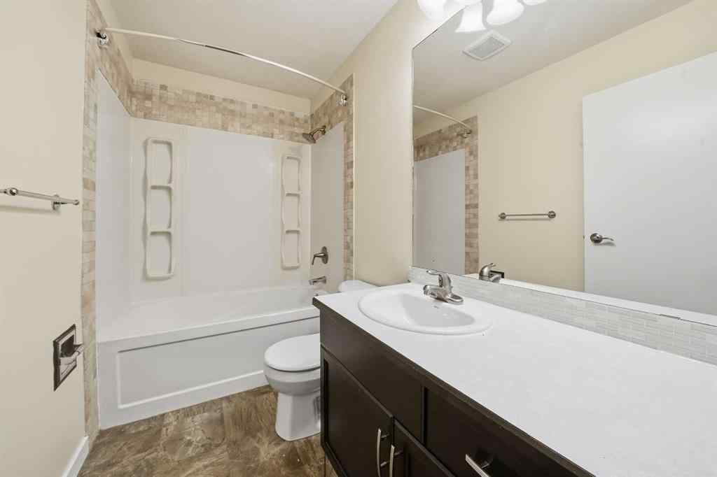 MLS&reg; # A2267826 - 4706 43 Street  in Palo Sylvan Lake, Residential Open Houses