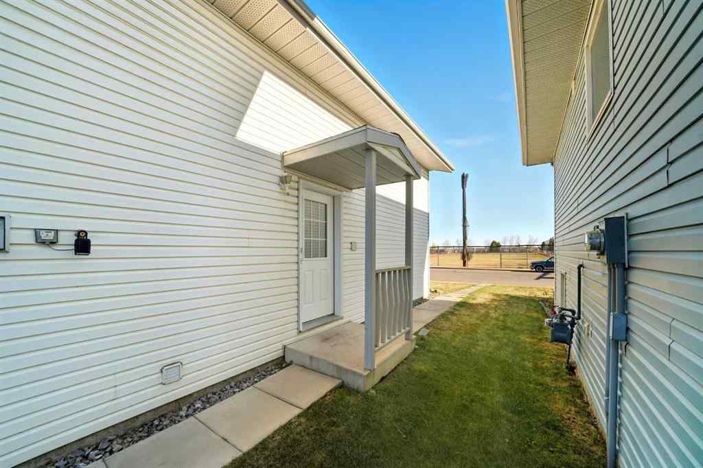 MLS&reg; # A2267826 - 4706 43 Street  in Palo Sylvan Lake, Residential Open Houses