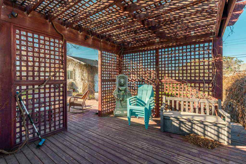 MLS® A2267832 - 1006 9 Street N in Staffordville Lethbridge, Residential