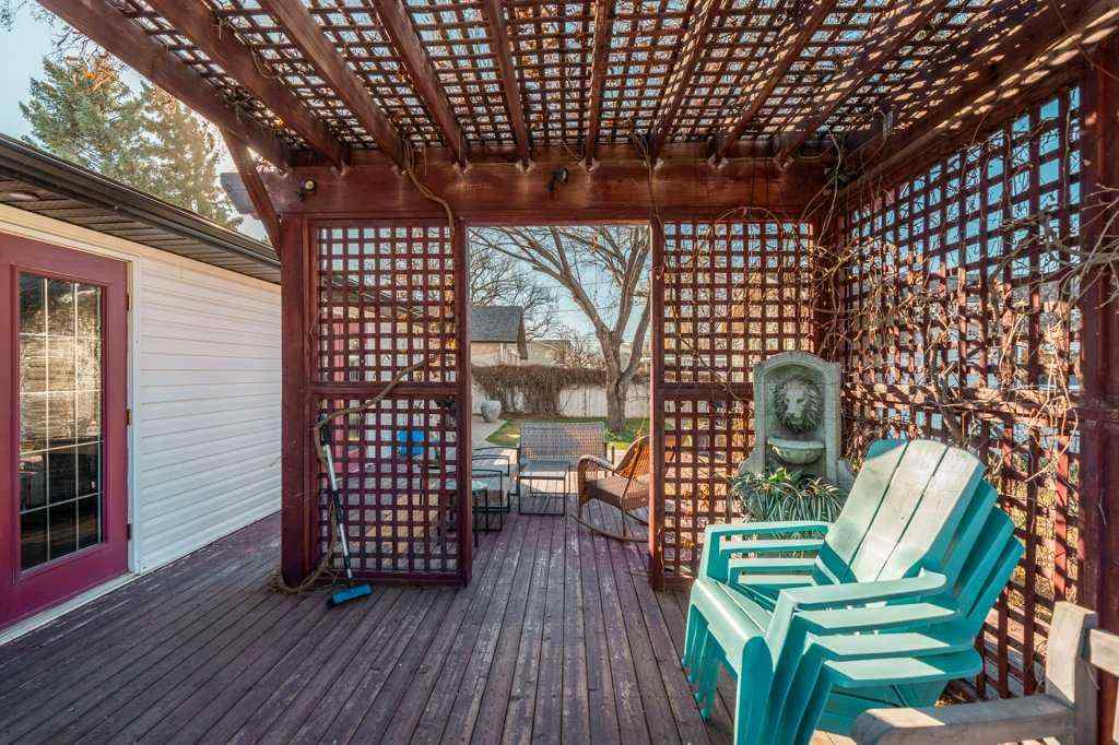 MLS® A2267832 - 1006 9 Street N in Staffordville Lethbridge, Residential