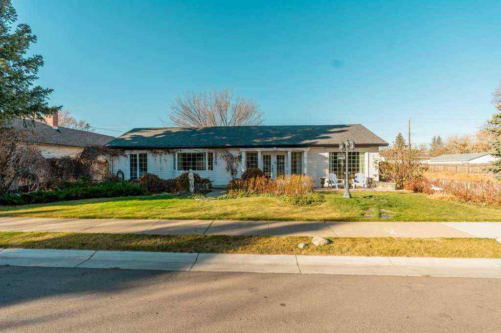 MLS® A2267832 - 1006 9 Street N in Staffordville Lethbridge, Residential